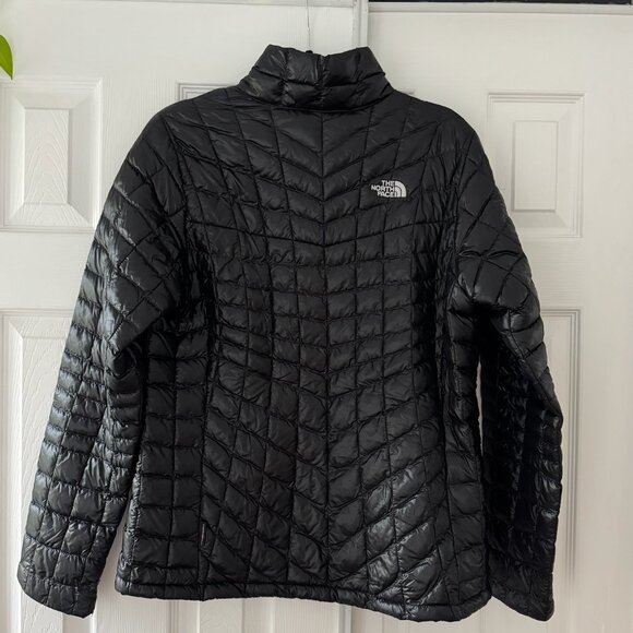 The North Face Women's Thermoball Trekker Jacket - Picture 6 of 8